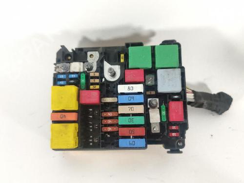 Used Fuse box Fuse box CITROËN C3 III (SX) 1.6 BlueHDi 75 (75 hp) 27412803 27412803