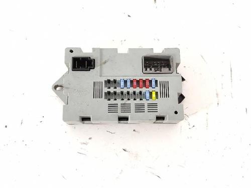 Used Fuse box Fuse box 39425772 39425772