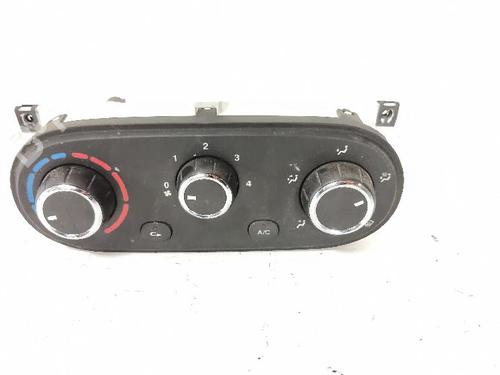 Used Climate control Climate control 38346749 38346749