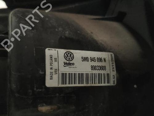 Right taillight VW GOLF PLUS V (5M1, 521) 1.9 TDI | BP27421426C35 - Image 4