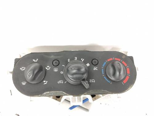 climate-control-renault-twingo-ii-cn0_-2007-27413725 main image
