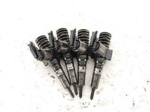 Used Injector Injector AUDI A4 B7 (8EC) 2.0 TDI (136 hp) 40493482 40493482