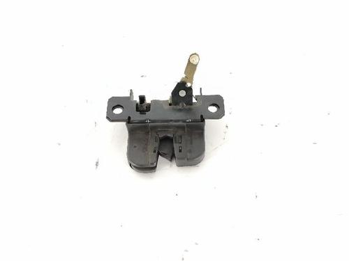 Used Tailgate lock VW BORA I (1J2) 1.6 (101 hp) 27416776
