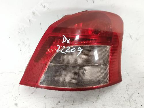Używane Lampa tylna prawa TOYOTA YARIS (_P9_) 1.3 VVT-i (SCP90_, SCP90R) (87 hp) 27427356