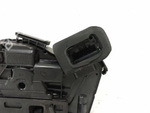 Front right lock VW POLO V (6R1, 6C1) 1.6 TDI | BP28180118C97 