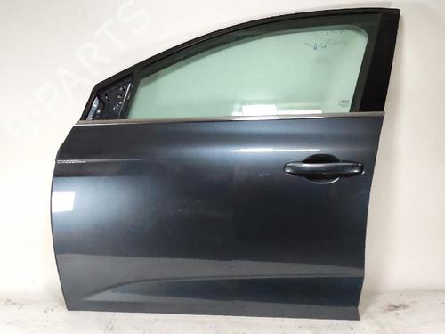 left-front-door-renault-megane-iv-hatchback-b9amn_-2015-40039009 main image