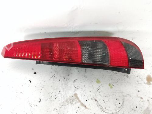 Used Right taillight FORD FIESTA V (JH_, JD_) 1.4 TDCi (68 hp) 27430399