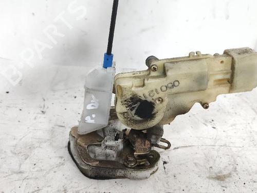 Høyre bak lås TOYOTA YARIS (_P1_) 1.3 (SCP12_, SCP13_, SCP12R, SCP13R) (87 hp) 27425020