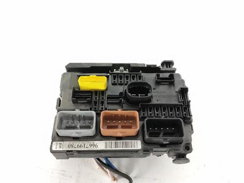 Used Fuse box Fuse box CITROËN C3 II (SC_) 1.1 i (60 hp) 27418754 27418754