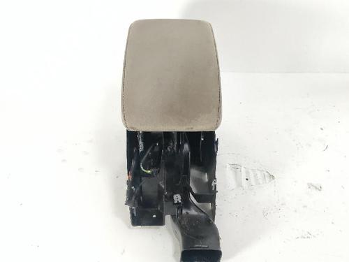 Used Armrest / Center console Armrest / Center console VW GOLF PLUS V (5M1, 521) 2.0 TDI 16V (140 hp) 27414492 27414492