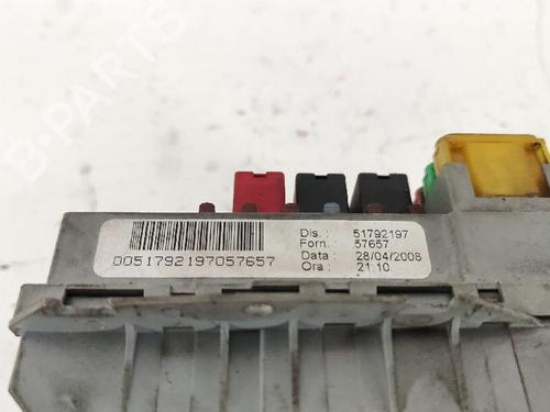 Fuse box LANCIA YPSILON (843_) 1.3 D Multijet (843.AXF11, 843.AXF1A, 843.AXM11,... | BP27423721E1 - Image 3