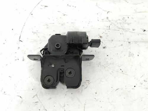 Used Tailgate lock Tailgate lock RENAULT MEGANE III Grandtour (KZ0/1) 1.5 dCi (KZ09, KZ0D, KZ1G, KZ29, KZ14, KZ1W, KZ10, KZ1F,... (110 hp) 32515983 32515983