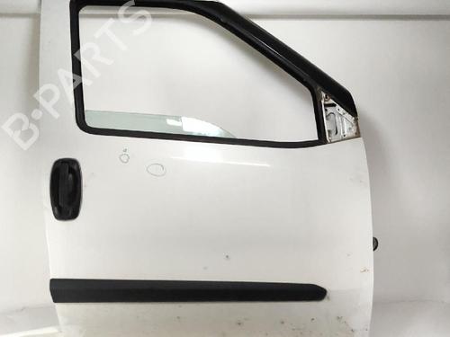 Dør højre fortil Dør højre fortil FIAT DOBLO Bus (263_) 1.6 D Multijet (263AXH1A, 263AXL11, 263AXH1B) (90 hp) 36154917 36154917