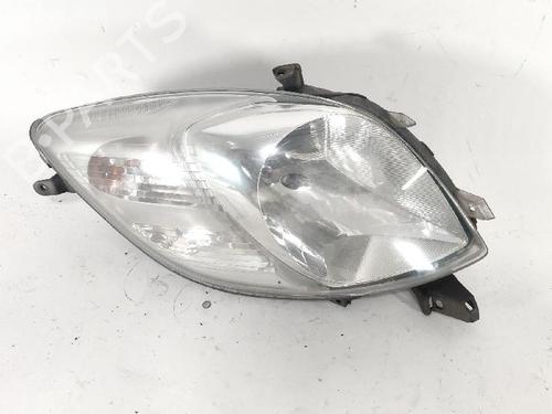 Used Right headlight Right headlight TOYOTA YARIS (_P9_) 1.3 VVT-i (SCP90_, SCP90R) (87 hp) 40278939 40278939