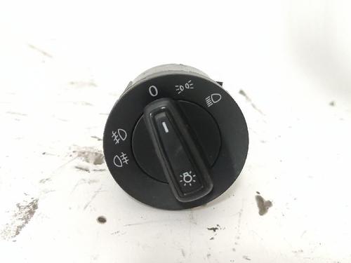 headlight-switch-vw-golf-alltrack-vii-variant-ba5-bv5-2014-2015-2016-2017-2018-2019-2020-27429426 main image