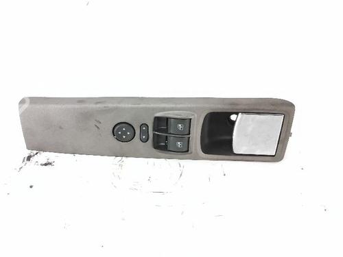 Used Left front window switch Left front window switch LANCIA MUSA (350_) 1.3 D Multijet (350.AXB11, 350.AXB1A) (70 hp) 30845120 30845120