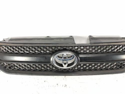 grille-toyota-rav-4-ii-_a2_-2000-2001-2002-2003-2004-2005-27423593 main image