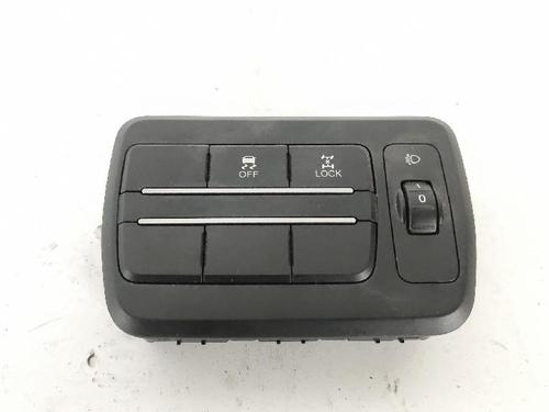 switch-ssangyong-korando-c300-2019-27427664 main image