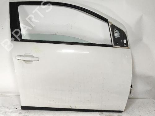 right-front-door-toyota-aygo-_b4_-2014-37168936 main image