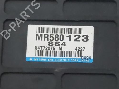 Used Electronic module Electronic module MITSUBISHI PAJERO CLASSIC (V2_W, V6_W, V7_W) 2.5 TD (V24W) (115 hp) 33747551 33747551