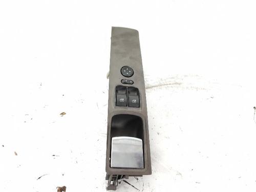 Used Left front window switch Left front window switch LANCIA MUSA (350_) 1.3 D Multijet (350.AXB11, 350.AXB1A) (70 hp) 33263225 33263225