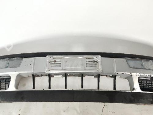 Used Front bumper VW GOLF III (1H1) 1.6 (101 hp) 27428673