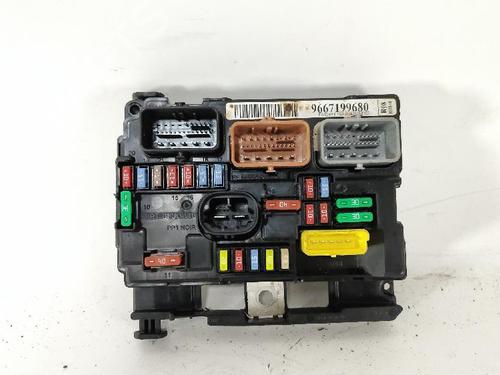 Used Fuse box Fuse box CITROËN C3 II (SC_) 1.2 VTi 82 (82 hp) 32490959 32490959