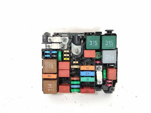 Used Fuse box Fuse box CITROËN C4 III (BA_, BB_, BC_) 1.5 BlueHDi 130 (BBYHZB) (131 hp) 30718853 30718853
