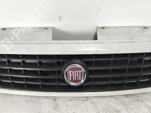Used Grille FIAT DOBLO Box Body/MPV (223_) 1.9 JTD (105 hp) 27427750