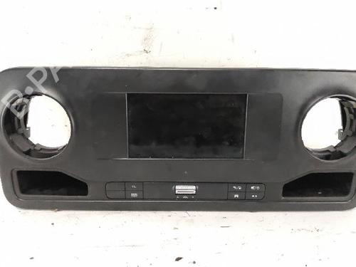 Used Display monitor MERCEDES-BENZ SPRINTER 3,5-t Van (B907, B910) 311 CDI (910.631, 910.633) (114 hp) 29173660