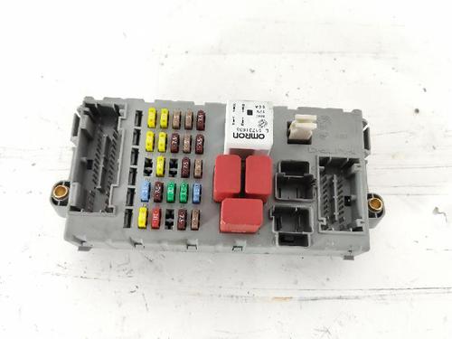 Used Fuse box Fuse box LANCIA DELTA III (844_) 1.6 D Multijet (844.AXC11, 844.AXC1A) (120 hp) 27432575 27432575