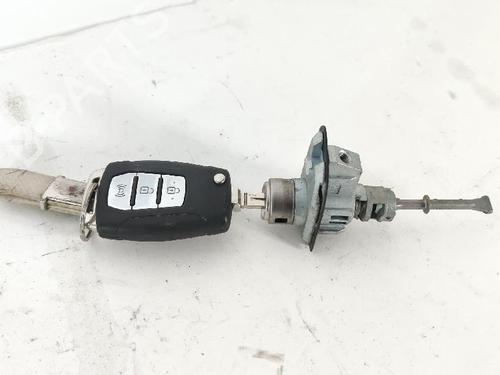 Venstre foran utvendig håndtak SSANGYONG KORANDO (C300) 1.6 e-XDi (136 hp) 27427679