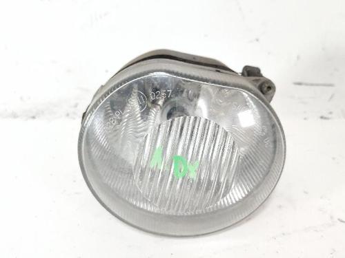 right-front-fog-light-jeep-cherokee-kj-2001-2002-2003-2004-2005-2006-2007-2008-28509287 main image