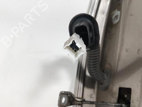 right-rear-door-dacia-logan-mcv-ii-2013-31579298 main image
