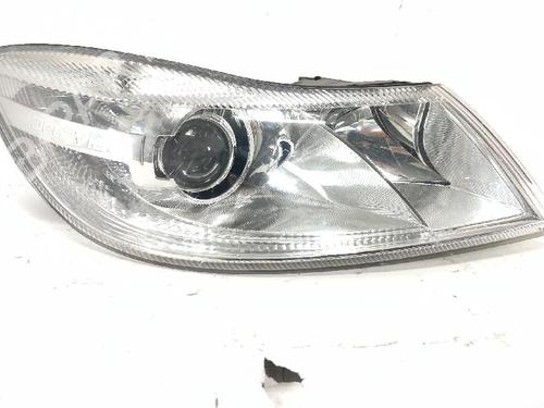 Used Right headlight SKODA OCTAVIA II Combi (1Z5) 2.0 TDI (140 hp) 30562247