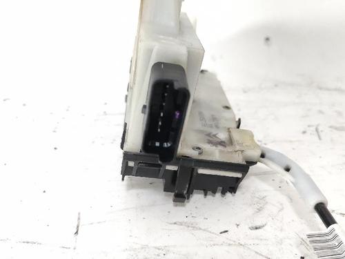 Front left lock PEUGEOT 2008 I (CU_) 1.2 THP 110 / PureTech 110 | BP27433027C98