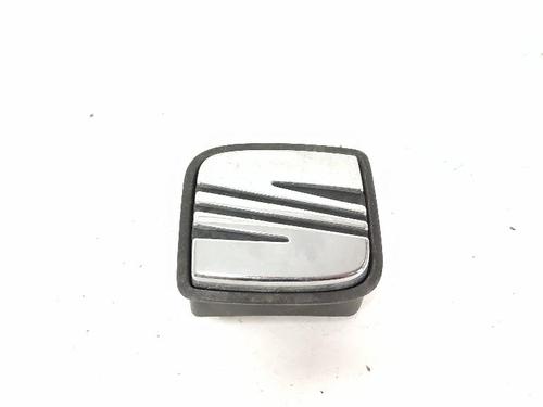 Used Tailgate handle SEAT IBIZA IV (6J5, 6P1) 1.2 (70 hp) 31657074