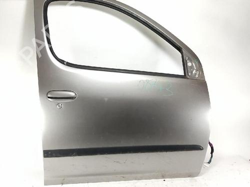 Used Right front door Right front door TOYOTA YARIS VERSO (_P2_) 1.4 D-4D (NLP20_, NLP22_) (75 hp) 27419267 27419267