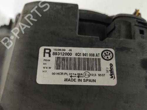 Right headlight VW POLO IV (9N_, 9A_) 1.2 12V | BP27421493C29