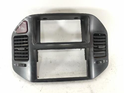 Used Air vent Air vent MITSUBISHI PAJERO CLASSIC (V2_W, V6_W, V7_W) 2.5 TD (V24W) (115 hp) 33747575 33747575