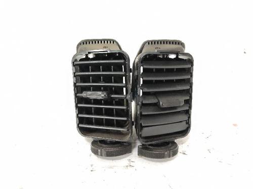 Grille d'aération MITSUBISHI PAJERO III Canvas Top (V6_W, V7_W) 3.2 DI-D (V68W, V78W) (165 hp) 31695050