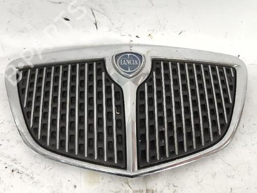 Grill Grill LANCIA YPSILON (843_) 1.2 (843.AXA1A) (60 hp) 27426438 27426438