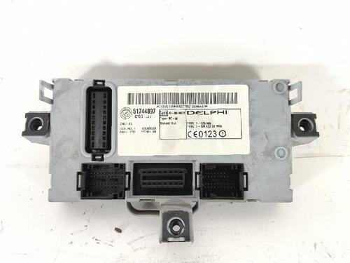 Module électronique FIAT PUNTO (188_) 1.2 16V 80 (188.233, .235, .253, .255, .333, .353, .639,... (80 hp) 31579260