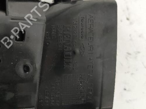 Air vent RENAULT SCÉNIC III (JZ0/1_) 1.5 dCi | BP27420202I21 
