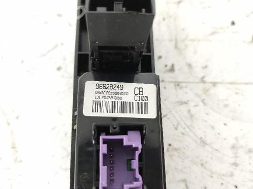 Radio CHEVROLET CAPTIVA (C100, C140) 2.0 D 4WD | BP27429009E6 