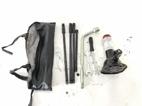 Used Jack Kit Jack Kit ISUZU D-MAX II (TFR, TFS) 1.9 Ddi 4x4 (TFS87J) (163 hp) 34151162 34151162