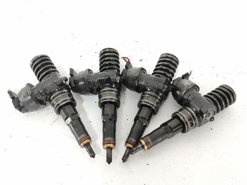 Injektor für SEAT ALTEA (5P1) 1.9 TDI (105 hp) 27714608