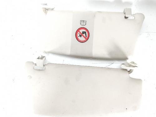 Used Left sun visor Left sun visor LANCIA YPSILON (843_) 1.3 D Multijet (843.AXF11, 843.AXF1A, 843.AXM11,... (75 hp) 27417394 27417394