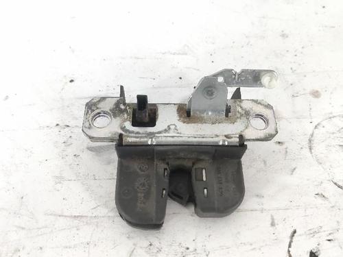 Used Tailgate lock VW POLO IV (9N_, 9A_) 1.4 16V (75 hp) 27426597