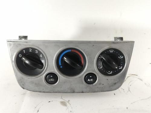 Commande Chauffage FORD FIESTA V (JH_, JD_) 1.4 TDCi (68 hp) 30476272